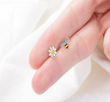 Lovely 925 Sterling Silver Asymmetric Bee and Flower Stud Earring